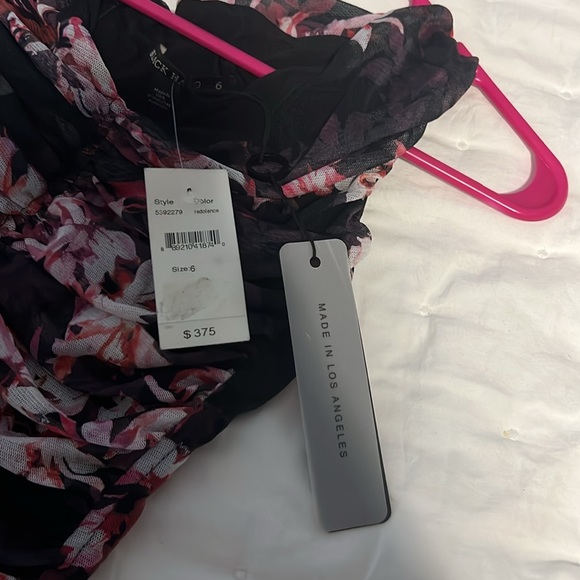 Black Halo Yasmin floral v neck shirted mesh dress - Picture 5 of 8